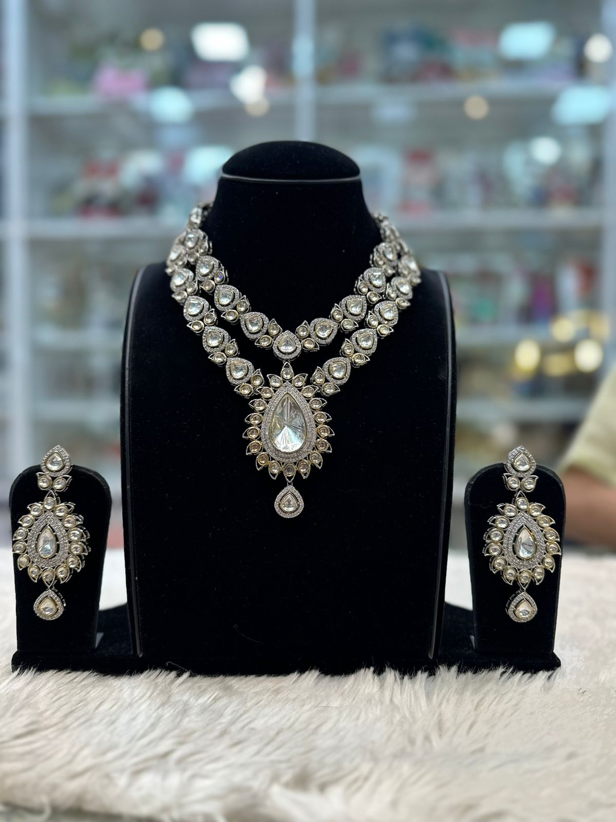 Real Diamond Look Pendant Set – Kundan Work with Double Layer Elegance