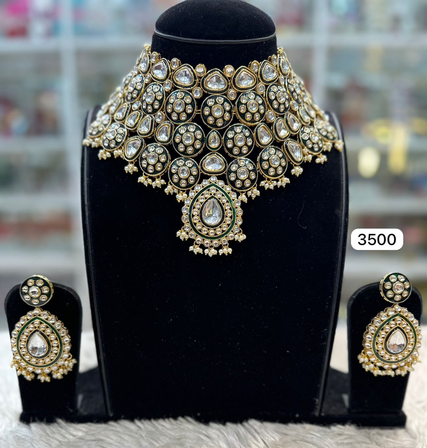 Maharani Style Green Kundan Jewellery