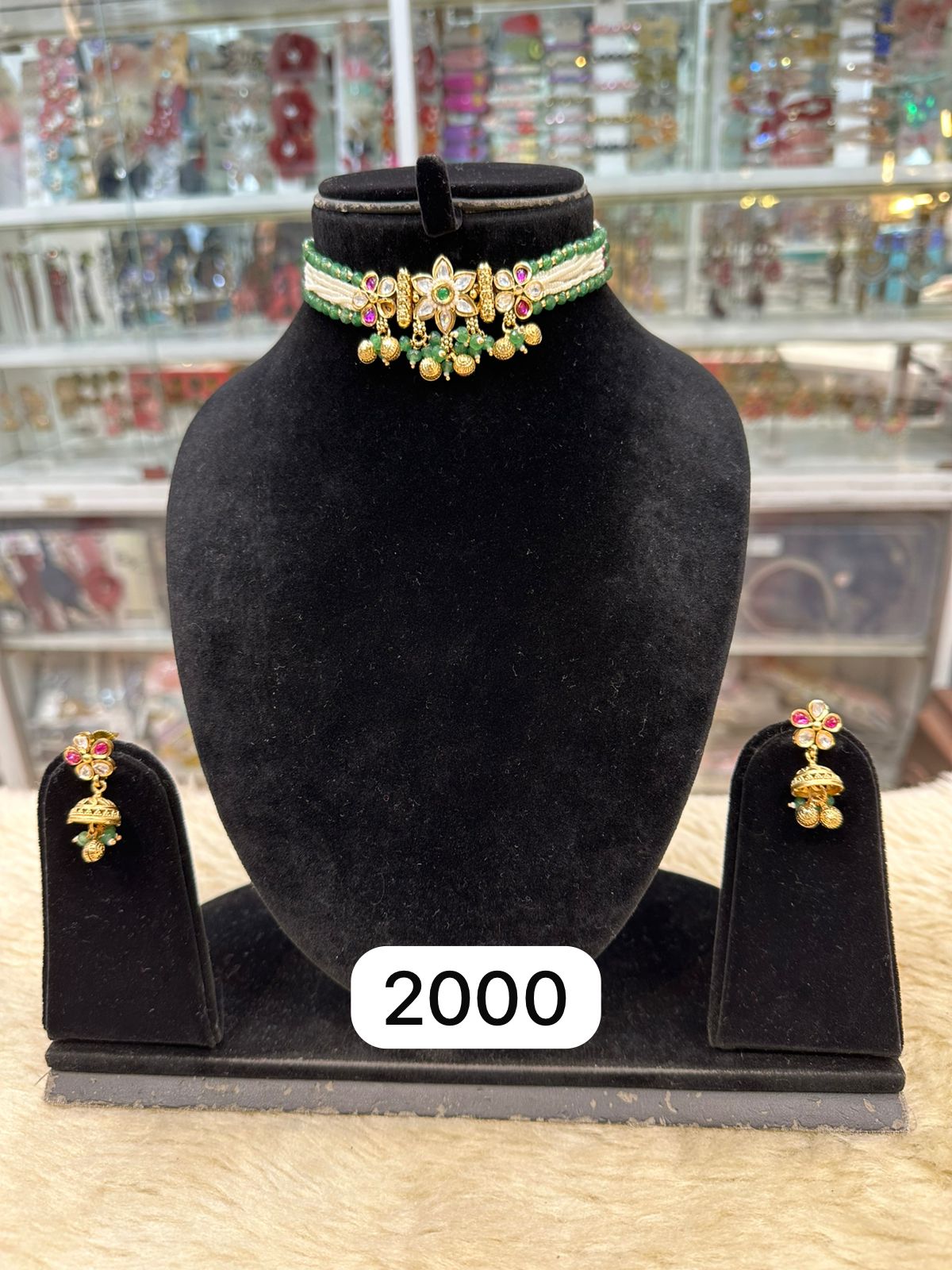 Royal Real Look Choker Set