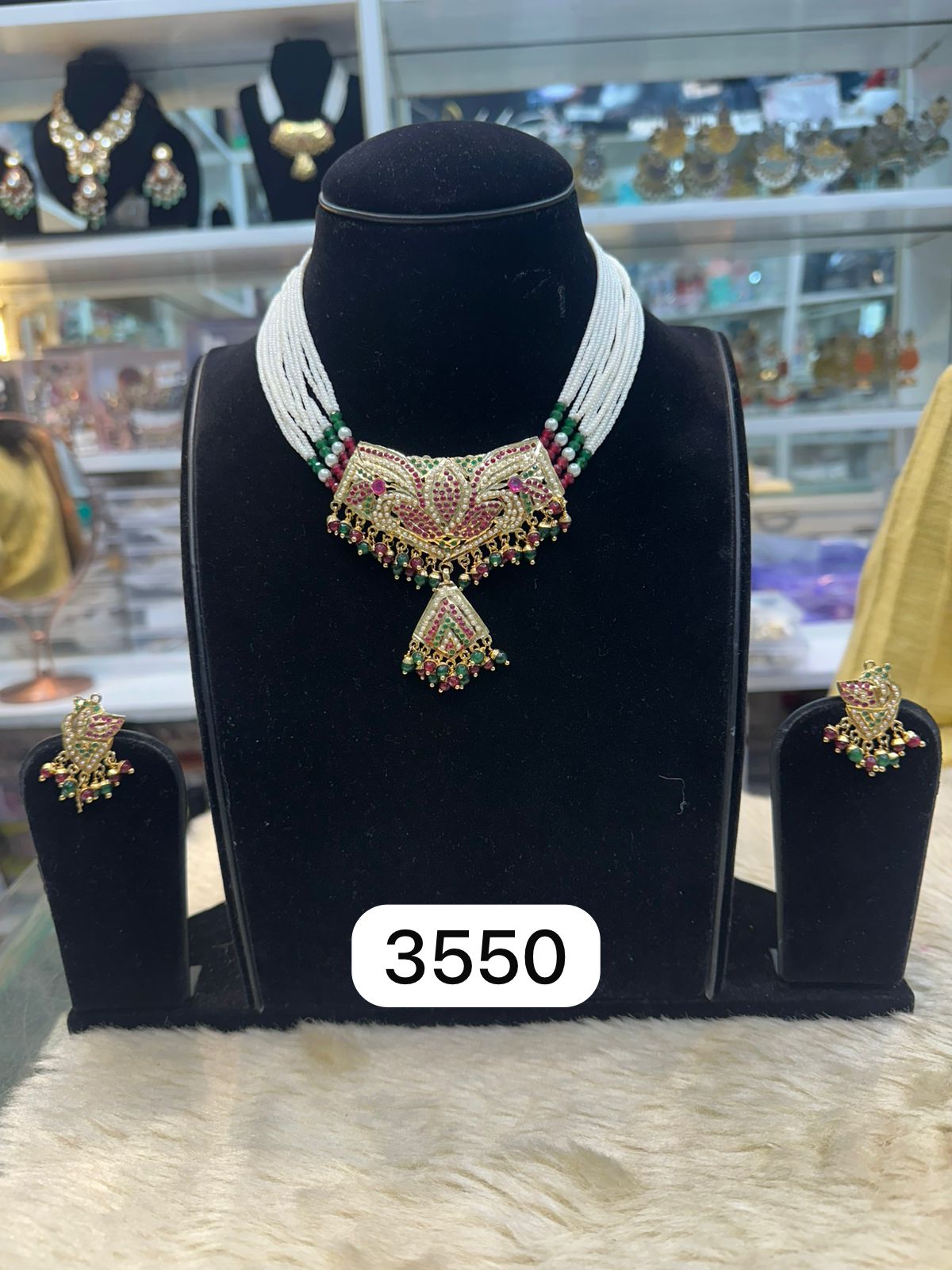 Classic Real Look Jadau Jewellery Set