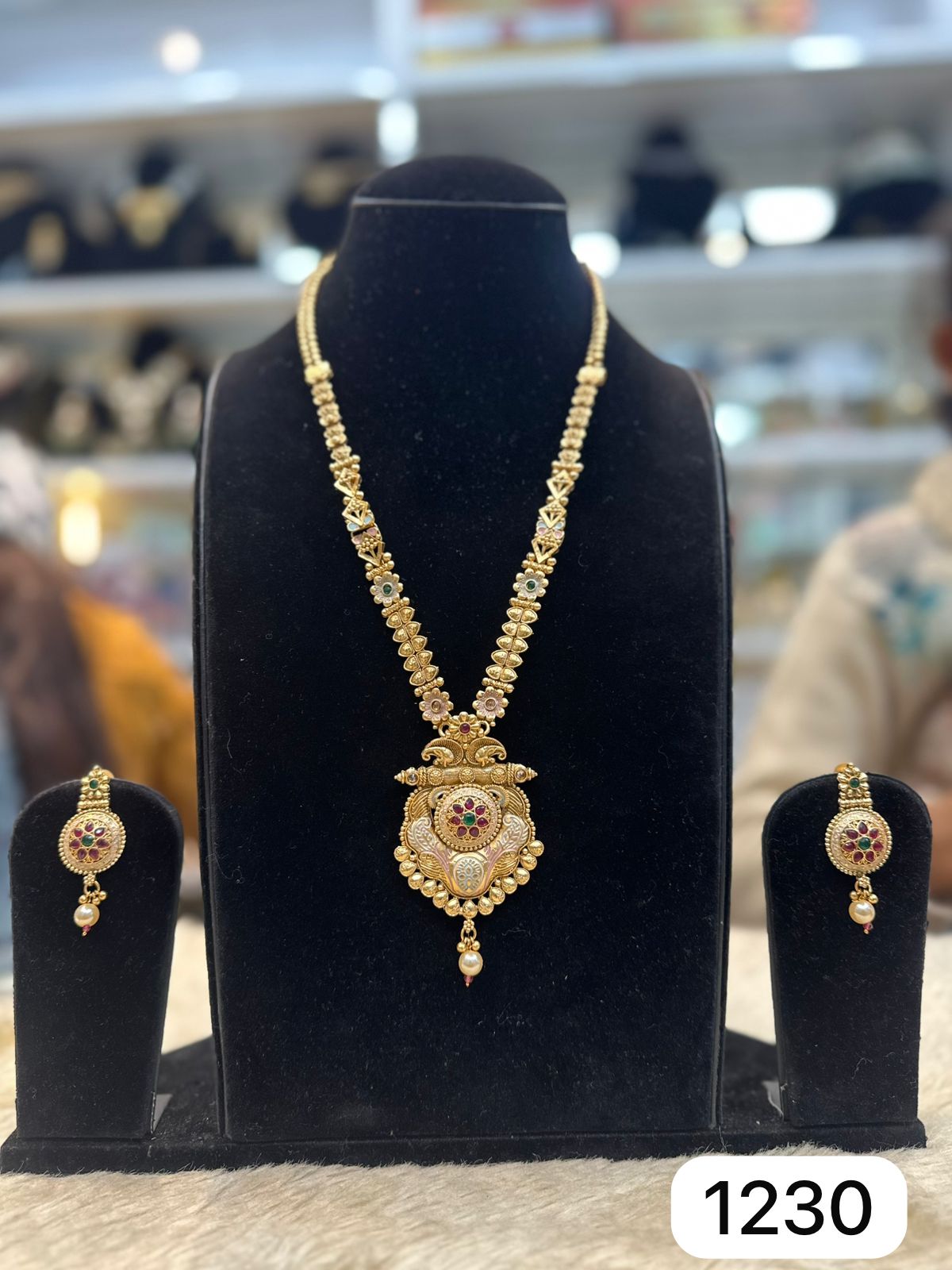 Real Look Matte Golden Pendant Set with Mina Kari Work
