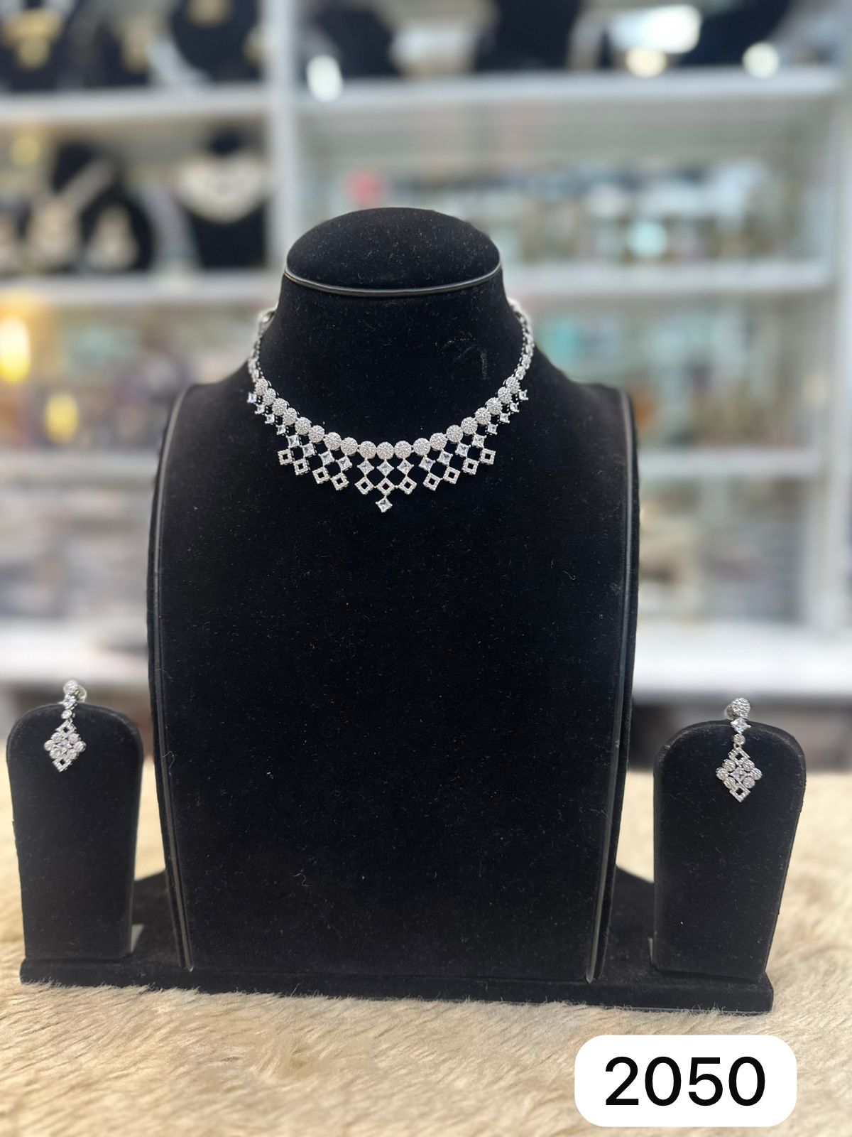 Real Look Diamond Set – Elegant Finish