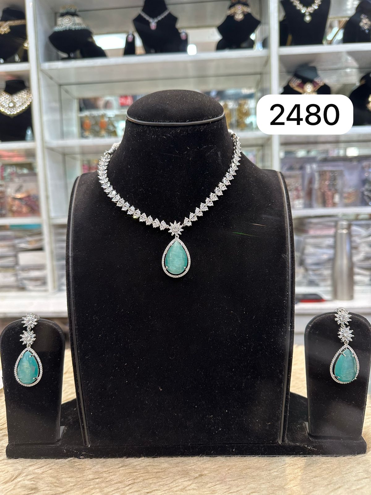 Mint Green Diamond Look Necklace Set