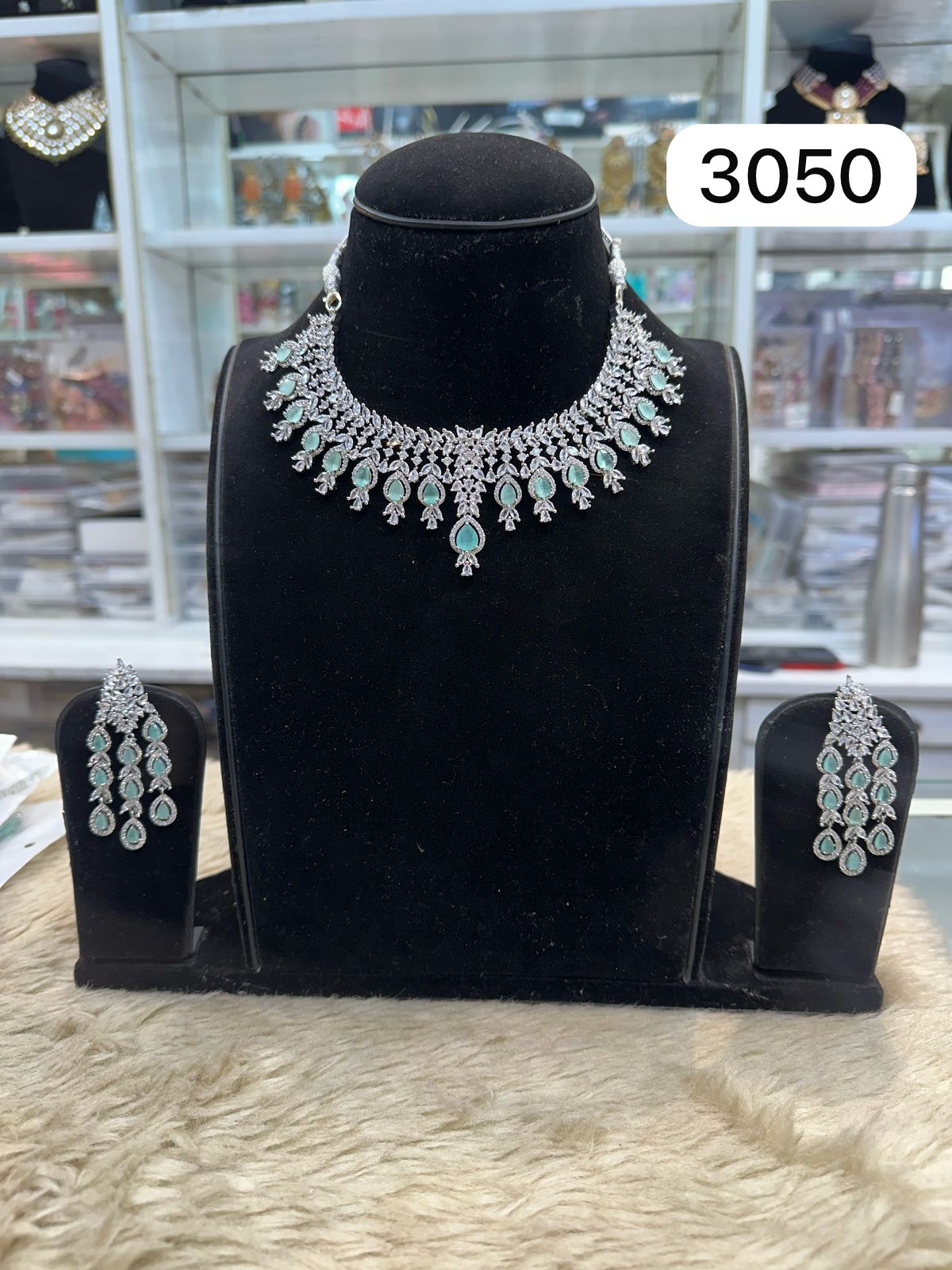 Premium Shine Diamond Style Set – Mint Green Touch