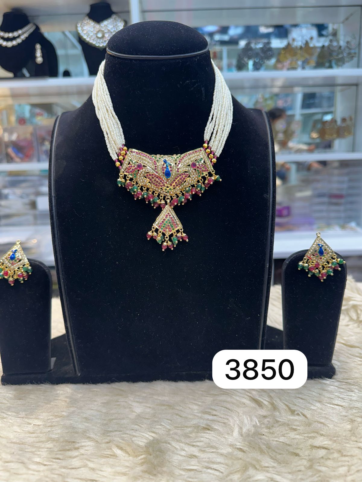 Real Look Jadau Necklace Set – Traditional Royal Finish