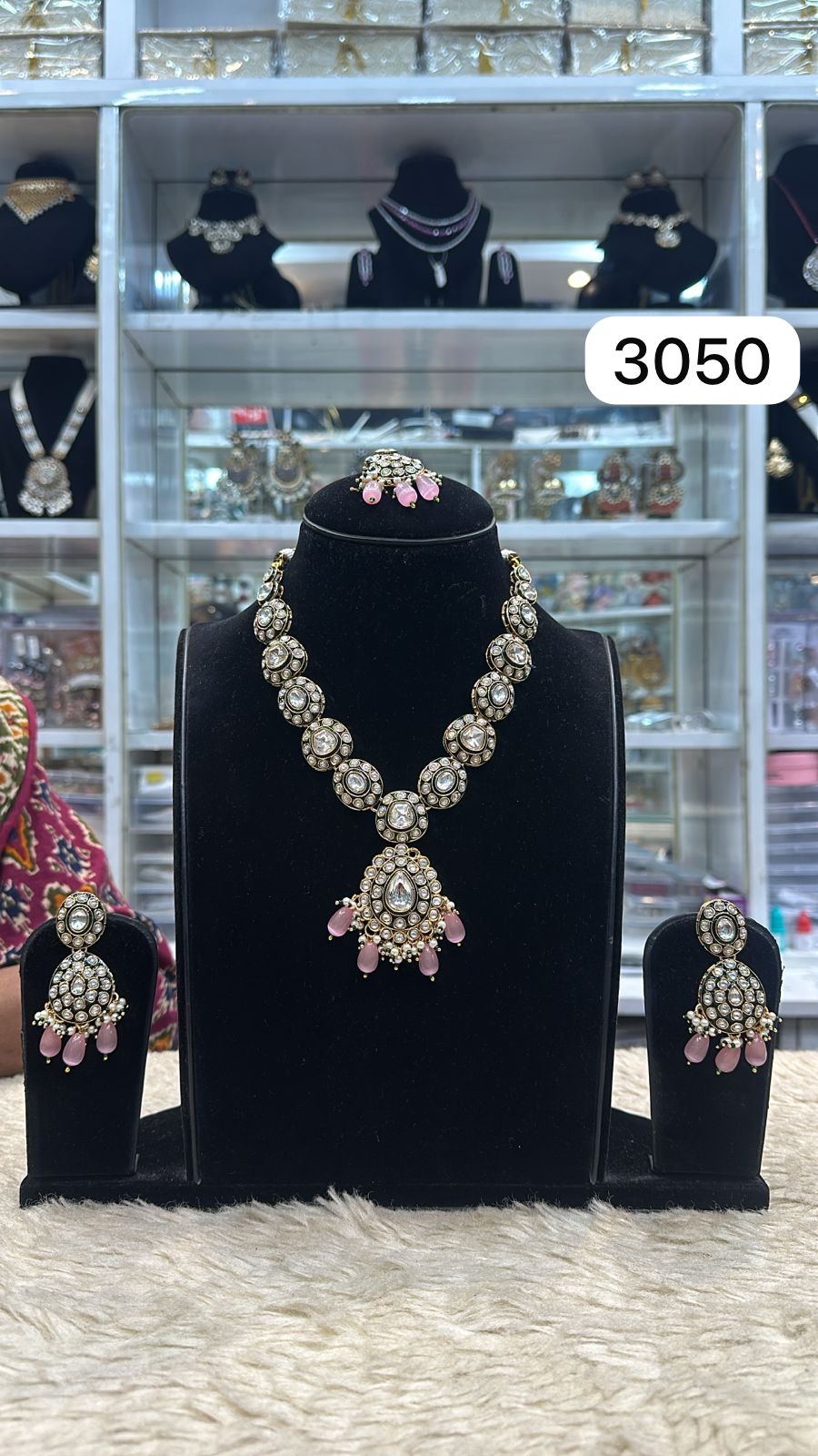 Real Look Kundan Necklace Set – Traditional Royal Style