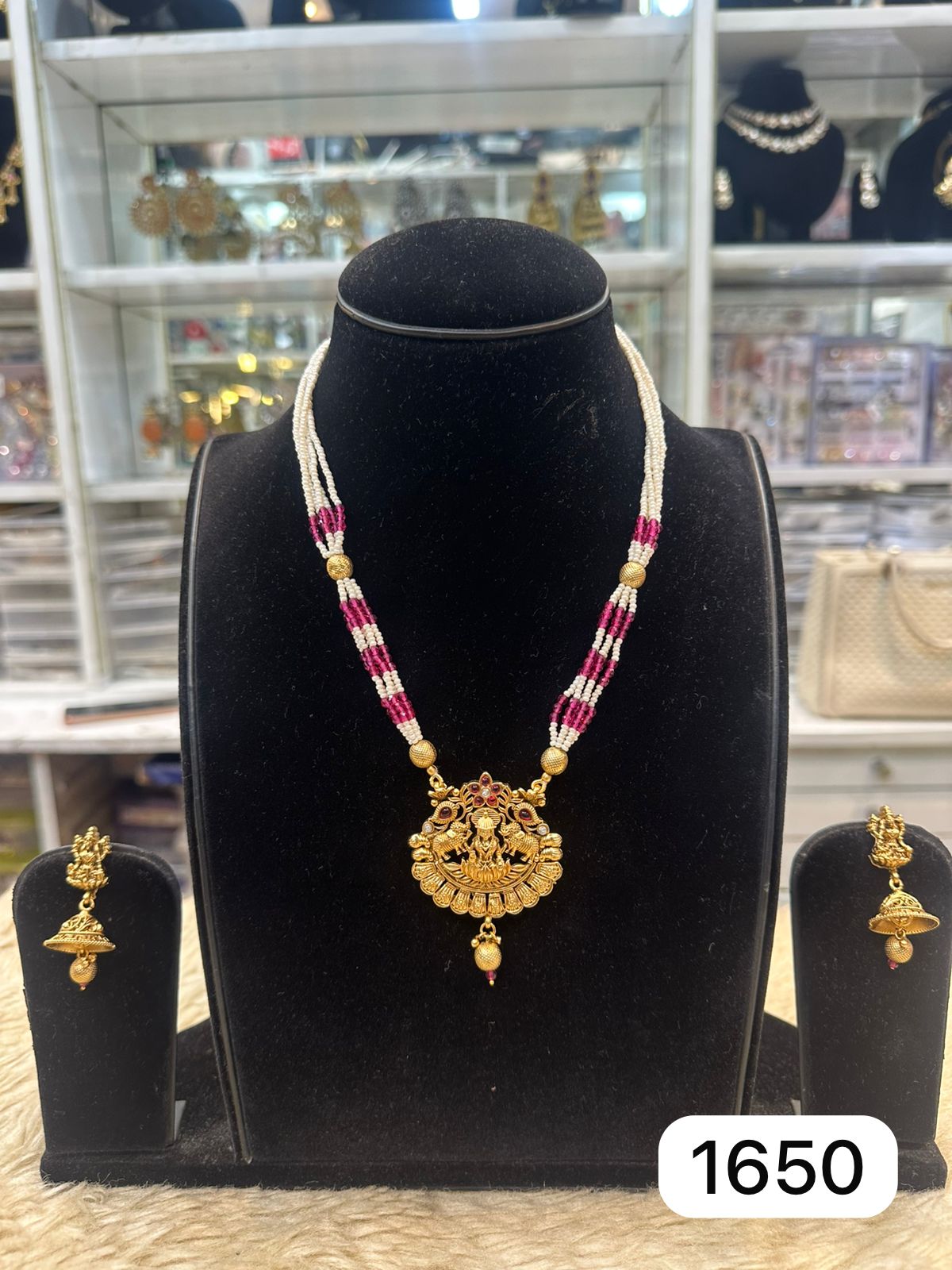 Antique Temple Ruby Pendant Set – Real Look
