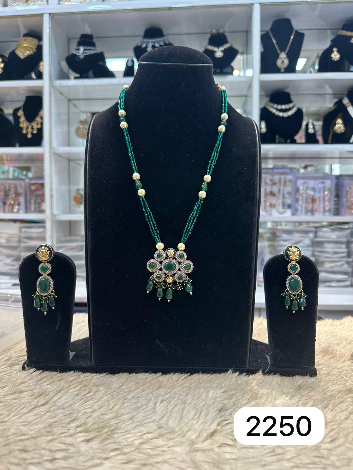 Traditional Green Stone Pendant Set – Real Look Moissanite Work