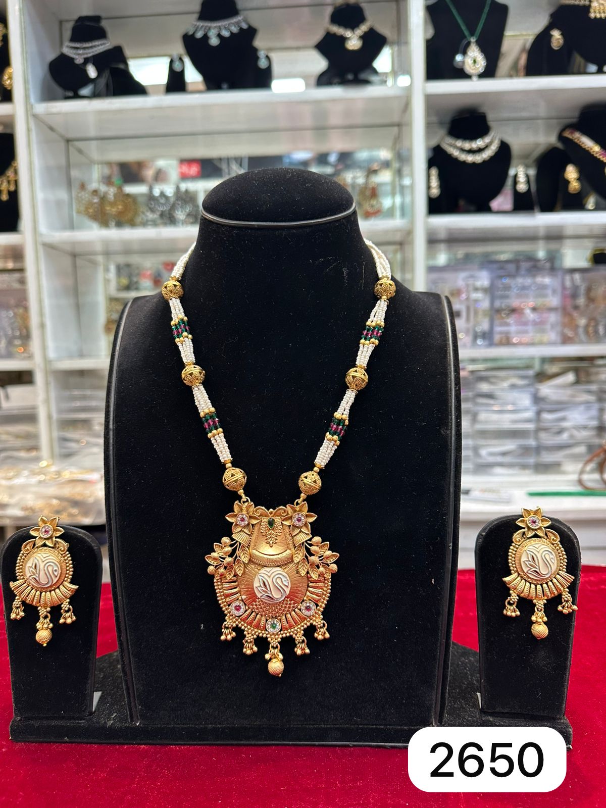 Real Look Green Ruby Moti Pendant Set