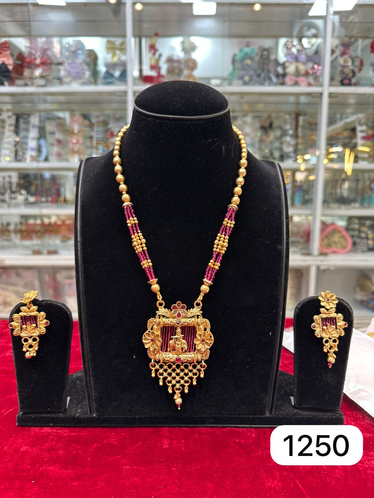 Real Matte Look Golden Ruby Pendant Set