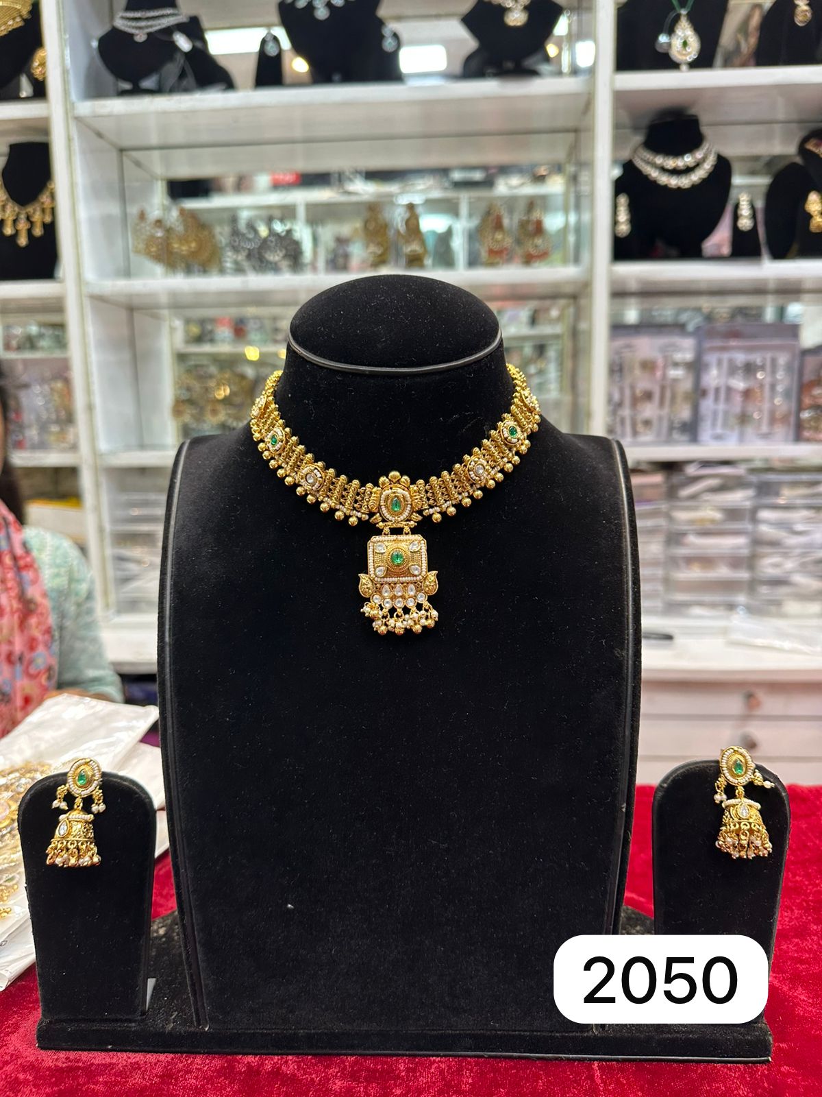 Real Look Golden Set in Multiple Colours