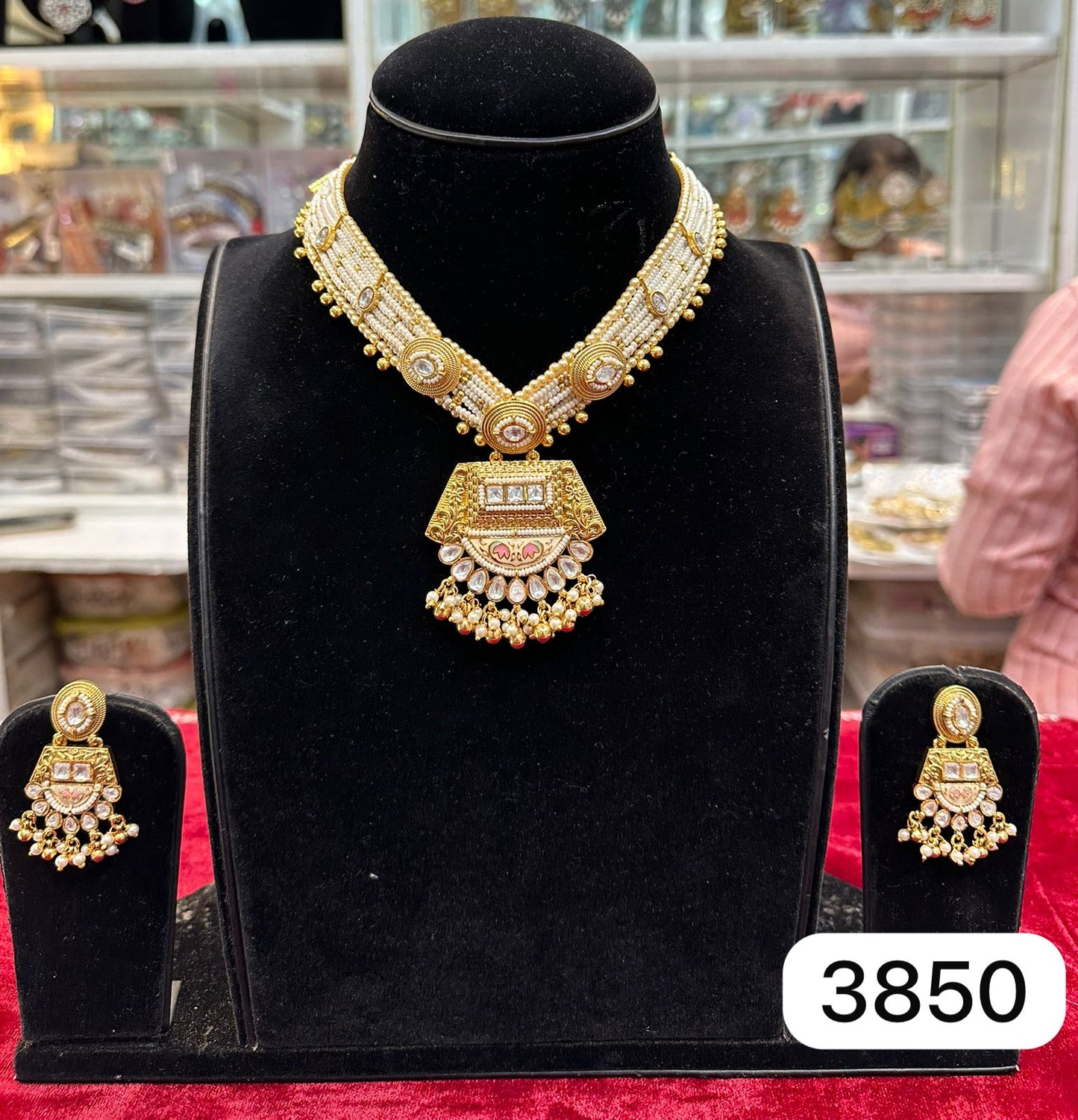 real‑look golden white pearl choker sets