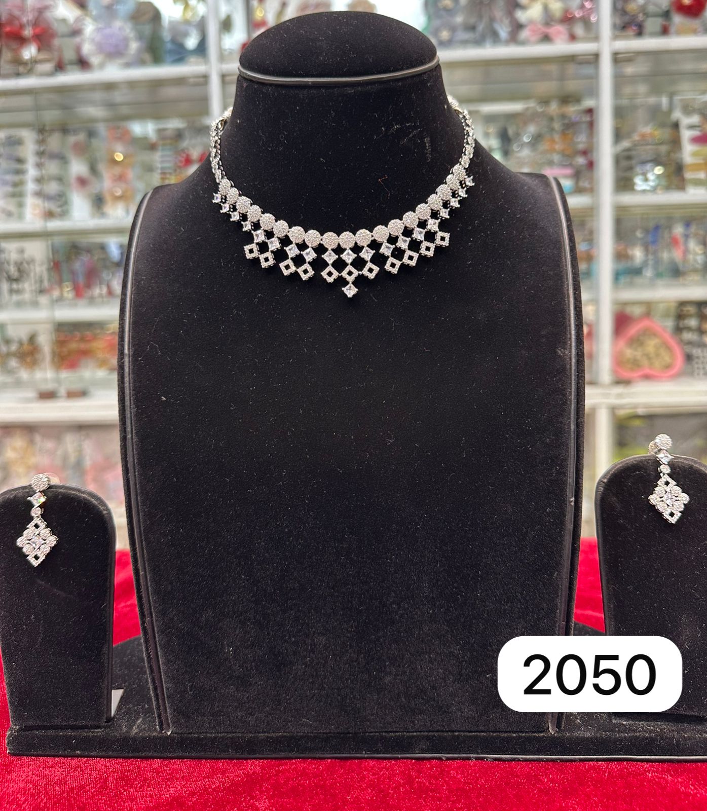 Real Look AD Silver Finish Diamond Style Set