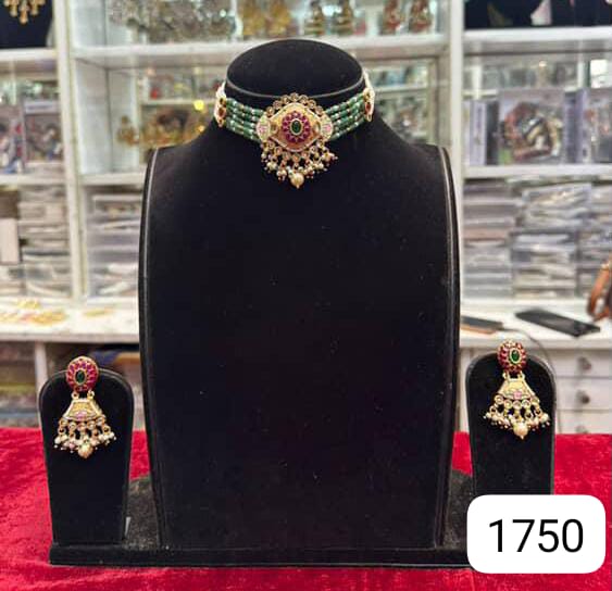 Real Look Golden Choker Set