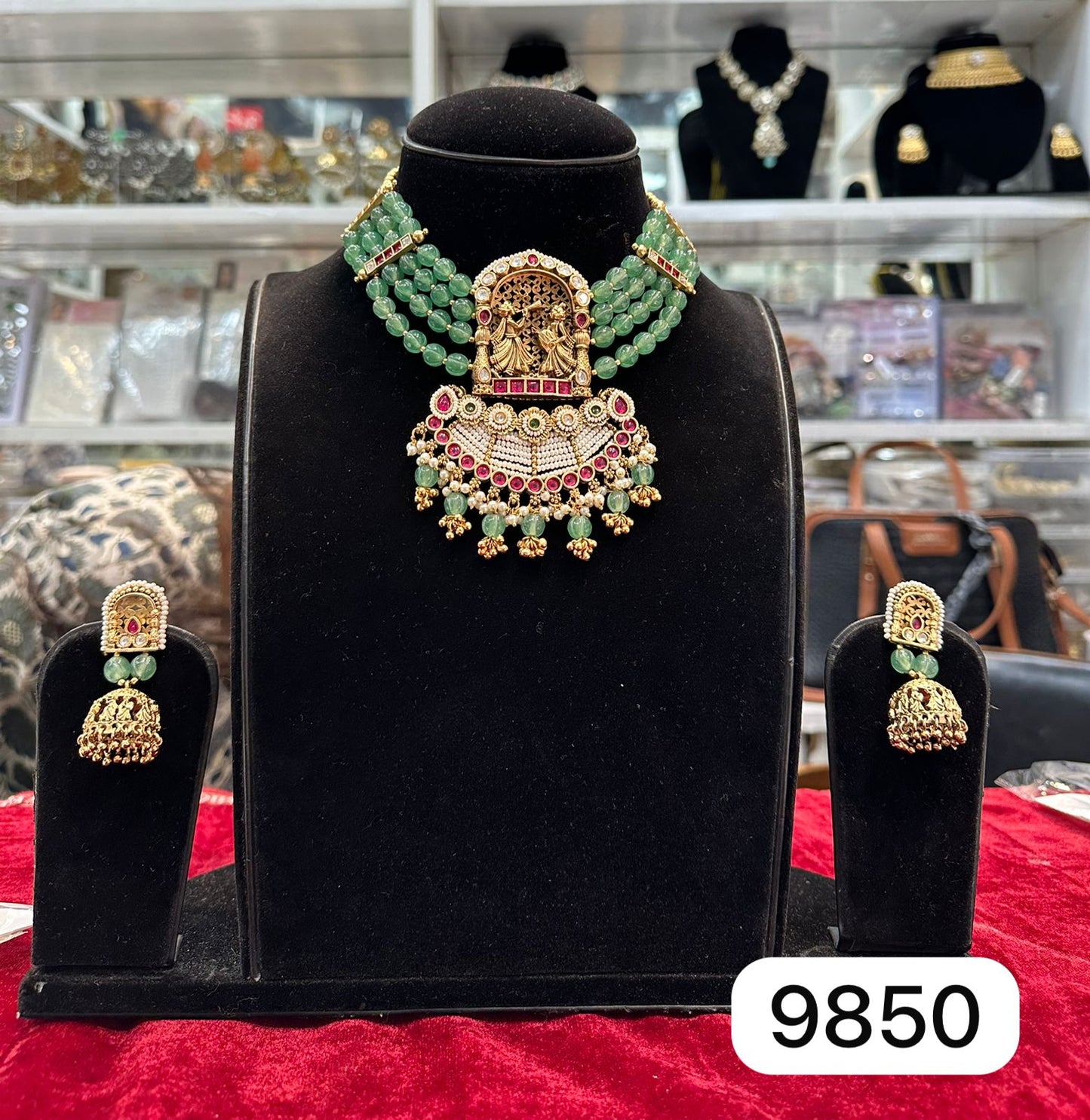 Real Look Temple Pendant Set