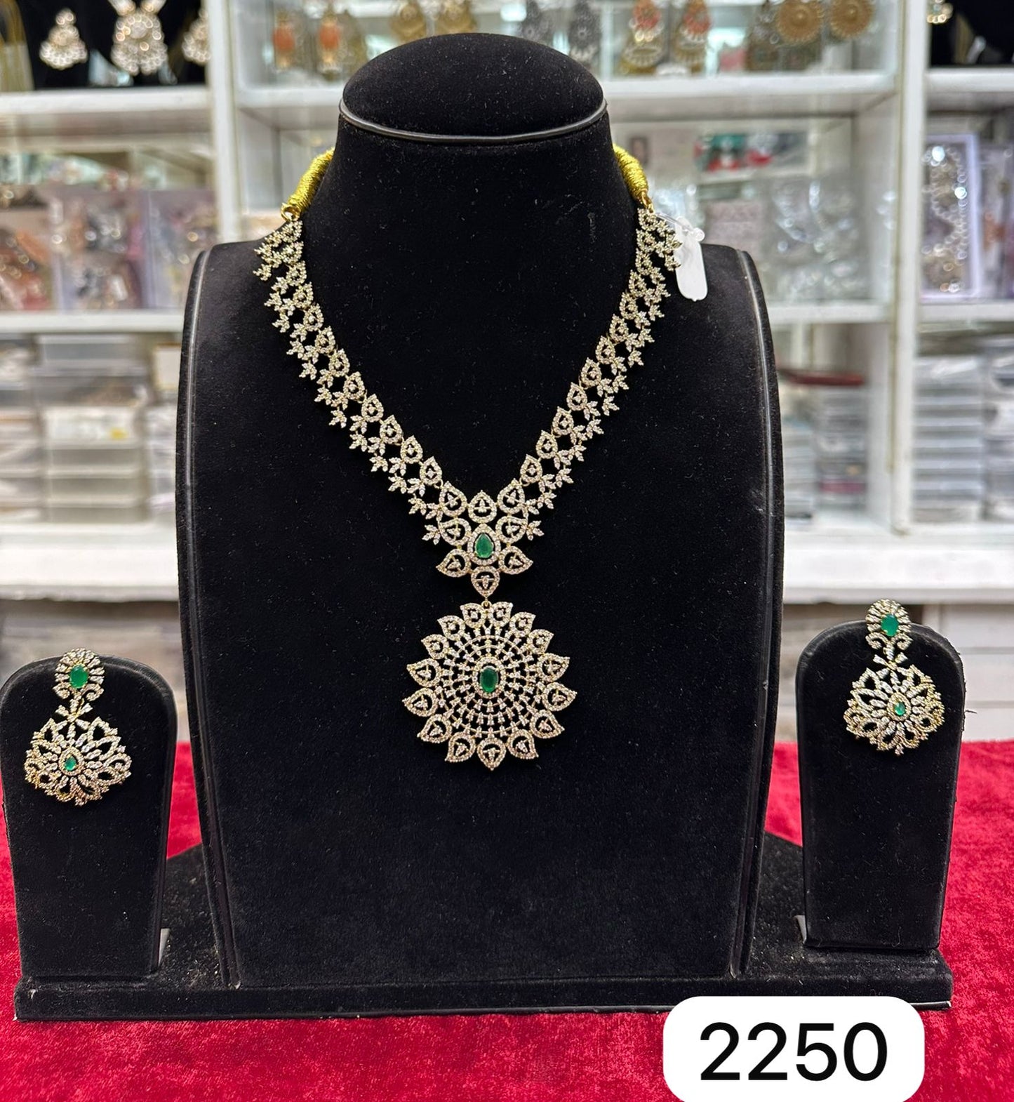 Real Look Green Mozonite Long Necklace Set
