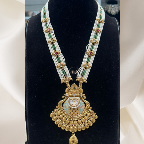 Antique Look Matte Gold Moti Pendant Set