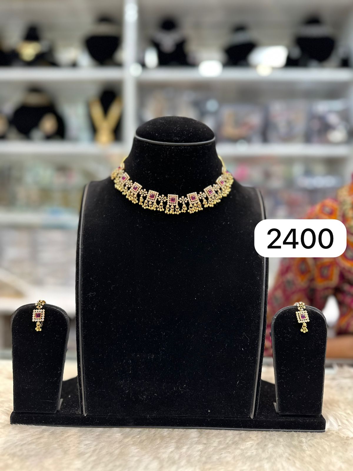Original Gold Look Ruby Neckline Set