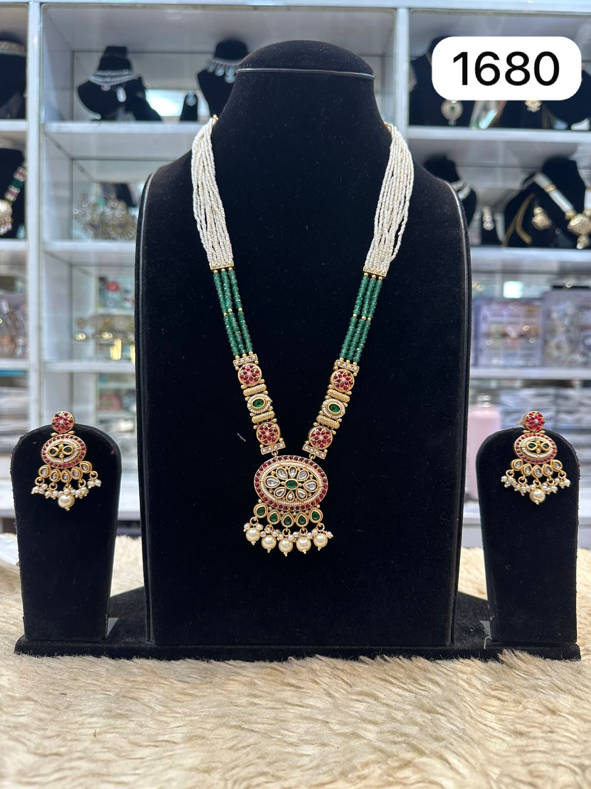 Matte Gold Look Pendant Set – Ruby & Green