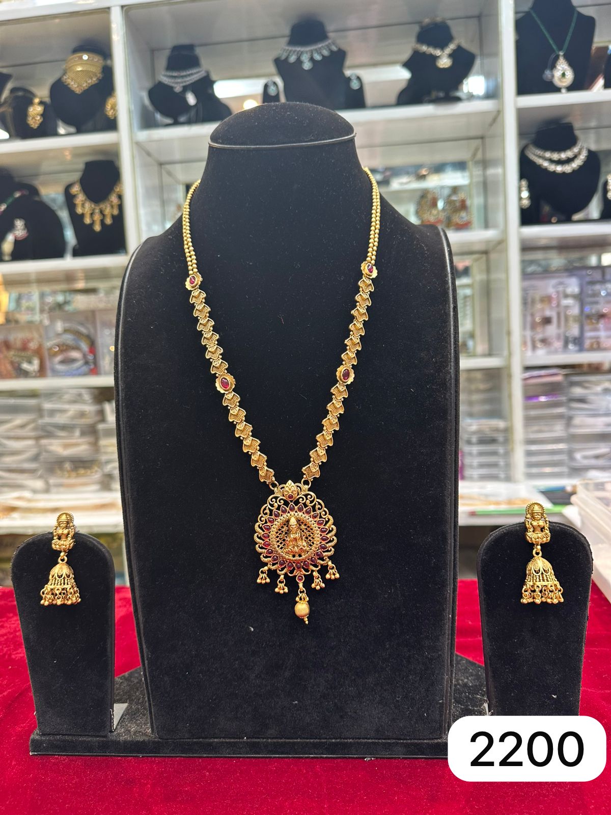 Matte Finish Temple Pendant Set – Real Gold Look Design