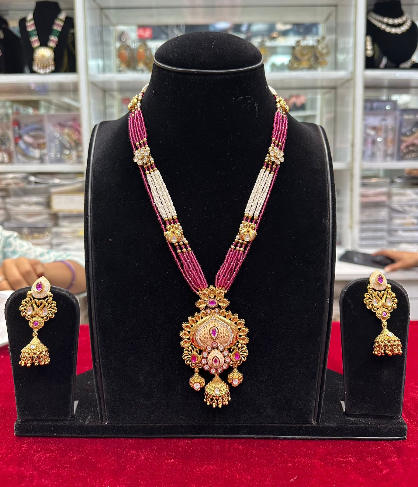 Traditional Golden Moti Pendant Set with Ruby Kundan
