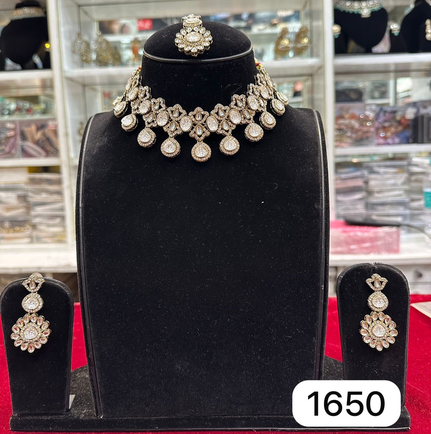 Golden Polki Set – Mother of Pearl Elegance