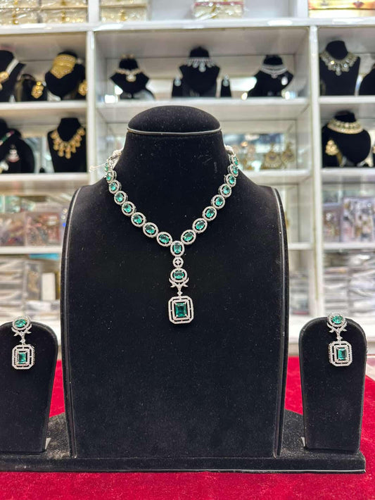 Real look diamond dark green set