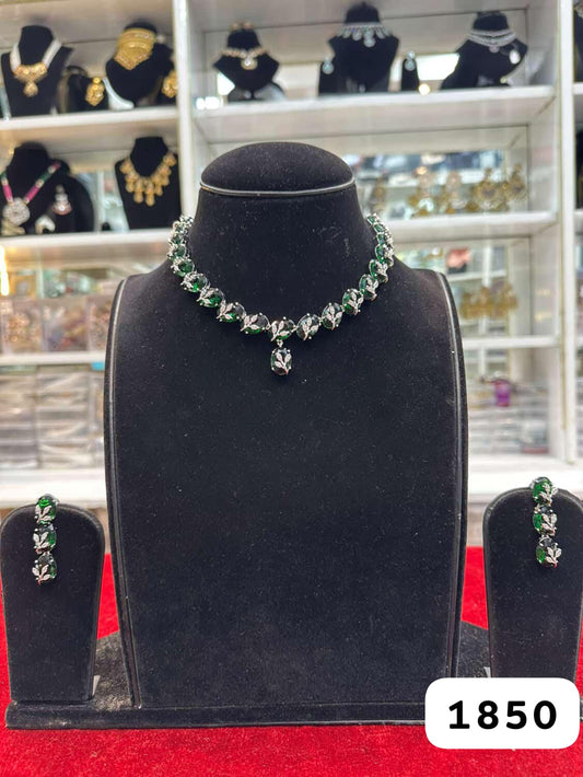 Deep Green Glow Diamond Look Set