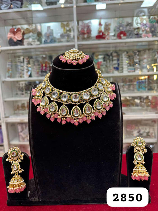 Traditional Peach Stone Kundan Set
