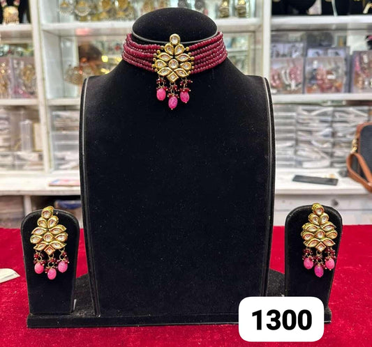 Antique kundan red choker set