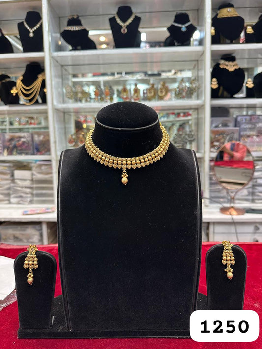 Real Look Golden Antique Polki  Set