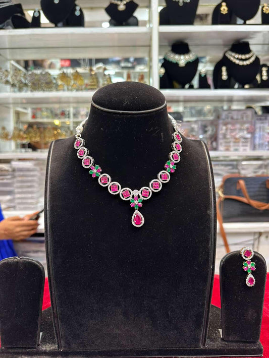Real look diamond red stone set