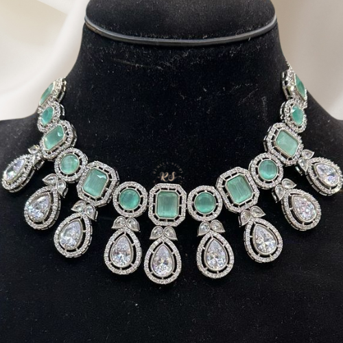 Real Look Silver Kundan Set – Mint Green Accent