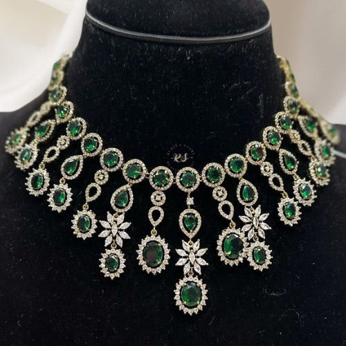 Real look mozonite green set