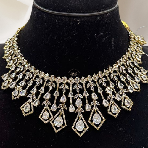 Real look mozonite golden set