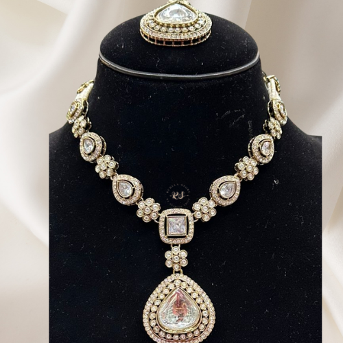 Kundan Polki – Real Gold Look with Classic Pearl  set