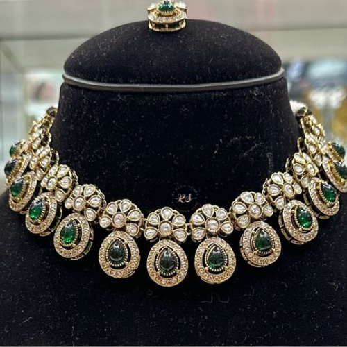 Elegant Emerald Green Kundan Polki Jewelry – Real Look Design