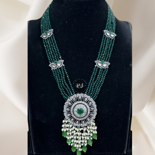 Real Look Green Pendant Set with Blackish Antique Diamond Finish