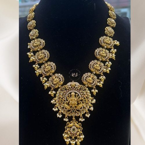 Traditional Temple Jewellery Set – Golden Finish with Moissanite Sparkle
