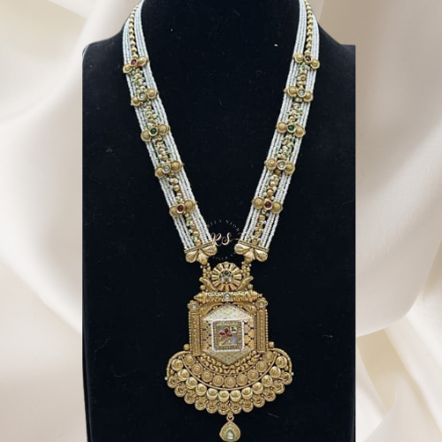 Golden Tablet Stone Pendant Set – Real Finish