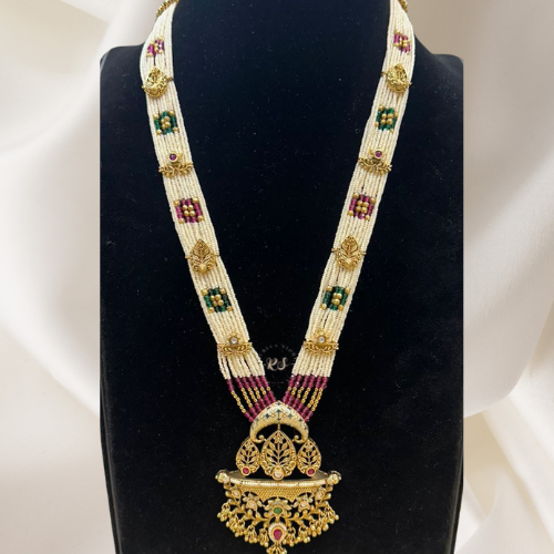 Real Look Gold Polish Pendant Set with White Pearls