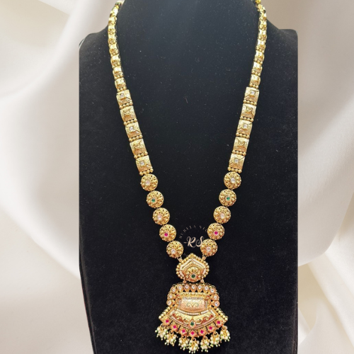 Tanish Style Golden Pendant Set – Real Look with Mina Kari Art
