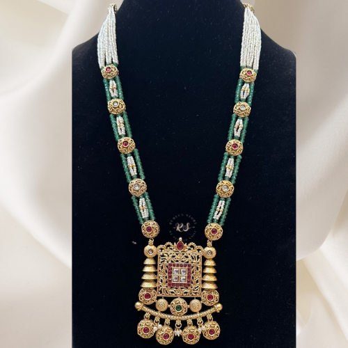 Matte Finish Gold Ruby Green Pendant Mala Set
