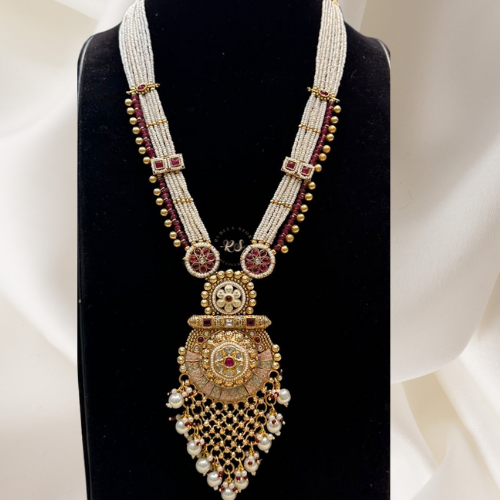 Ruby Green Pendant Set – Gold Look Finish
