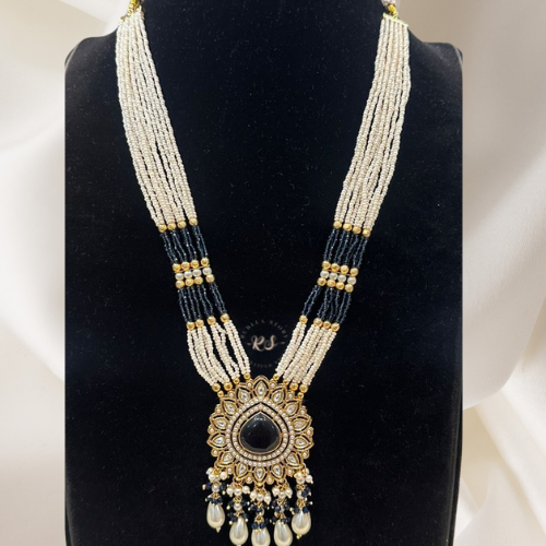 Blue Tablet Pendant Jewelry Set – Traditional Look