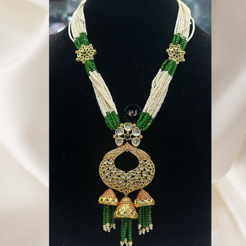 Traditional Green Moti Pendant Set