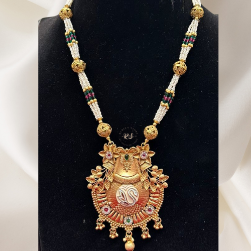 Real Look Green Ruby Moti Pendant Set