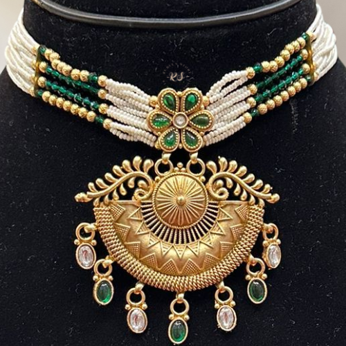 Elegant Real Look Green White Moti Choker