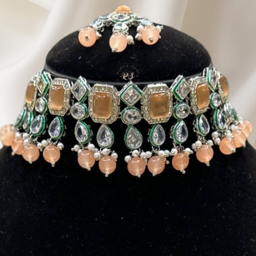 Silver Monalisa stone peach choker set