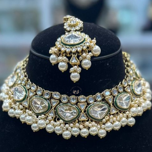 Elegant Kundan Set